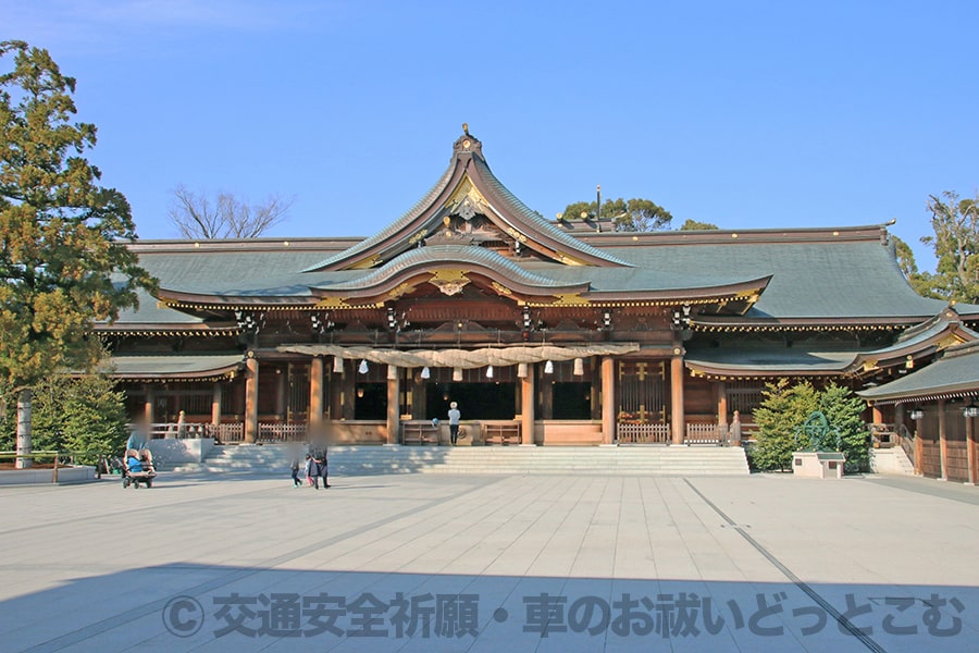 寒川神社 御祈祷の行われる御社殿の様子